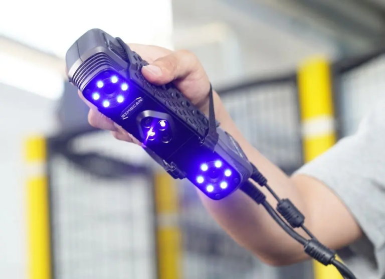 8368464bb02674063c79638ea73cdfb4